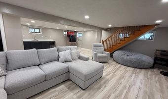 1420 8th St, Aurora, NE 68818