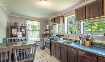 120 11th St, Apalachicola, FL 32320