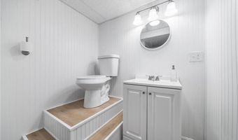10 Craigie St, North Providence, RI 02911