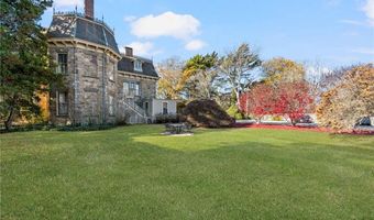 66 Webster St 9, Newport, RI 02840