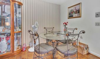 4028 Ledgewood Dr, Cincinnati, OH 45229