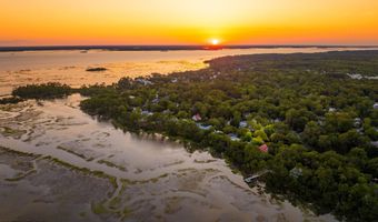 18 Oak Pond Psge, Beaufort, SC 29906