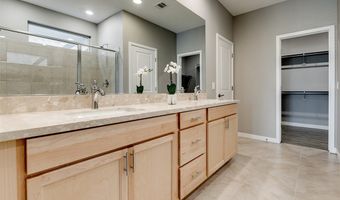 6020 Andezano Dr, Las Vegas, NV 89135