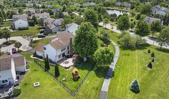 10 Hithergreen Ct, Algonquin, IL 60102