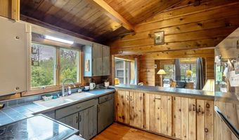 28 Hilltop Rd, Alburgh, VT 05440