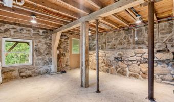 226-248 Barrett Rd, Alloway, NJ 07422