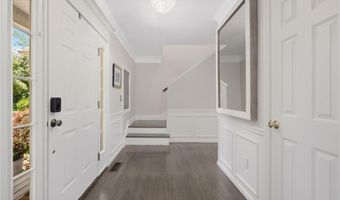 64 Fieldstone Ln, North Kingstown, RI 02874