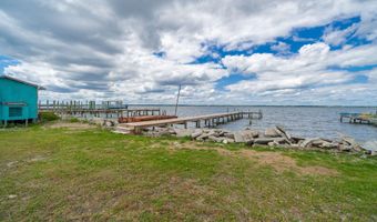 1086 Salter Path Rd, Salter Path, NC 28512