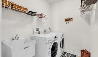 113 Edenton Dr, Barnegat, NJ 08005