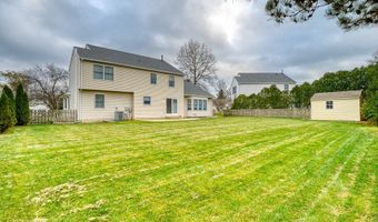 915 Red Tailed Ln, Amherst, OH 44001