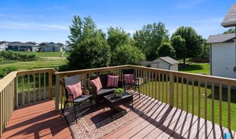 1409 W Creekside Dr, Brandon, SD 57005