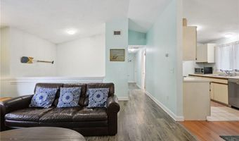 35 Old Town Trl, Narragansett, RI 02882