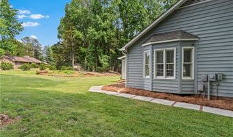 168 Whitehead Dr, Advance, NC 27006
