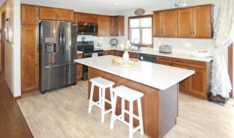 3 Linda Ln, Aberdeen, SD 57401
