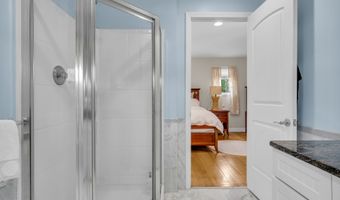 3 Garden St, Branford, CT 06405