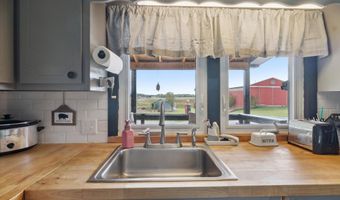 3515 N Bliss Rd, Alma, MI 48801