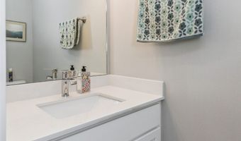 616 NE Pearl Dr, Ankeny, IA 50021