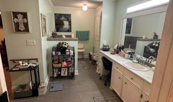 23 B St, Bay Springs, MS 39422