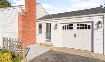 7 Carpenter Ave, Barrington, RI 02806