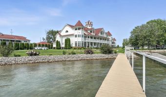 9996 Tashmoo, Algonac, MI 48001
