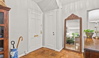 3414 GUNSTON Rd 733, Alexandria, VA 22302