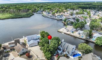 156 Cedar Run Rd, Bayville, NJ 08721