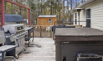 220 Albacore Rd, Bonneau, SC 29431