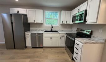 408 OAK Ln, Anniston, AL 36206