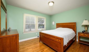 305 Barbara Dr, Point Pleasant, NJ 08742