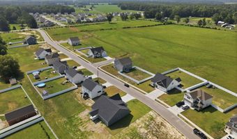 823 Mulligan Dr, Ayden, NC 28513