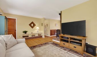 8 Liberty Rdg, Clinton, CT 06413