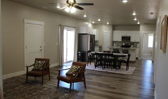 1015 E Canyon Dr, Big Water, UT 84741