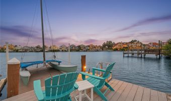 807 CHIPAWAY Dr, Apollo Beach, FL 33572