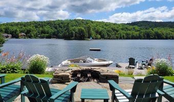 118 W Lake Rd, Wilmington, VT 05363