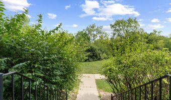 1876 Lindsay Ln, Ann Arbor, MI 48104