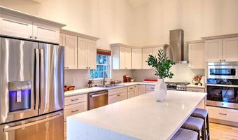 6 Grandstand Dr, Lincoln, RI 02865