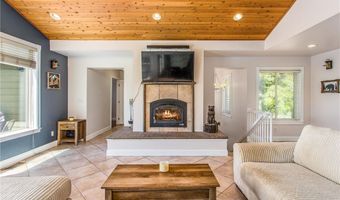 6377 Sugar Pines Cir, Angelus Oaks, CA 92305