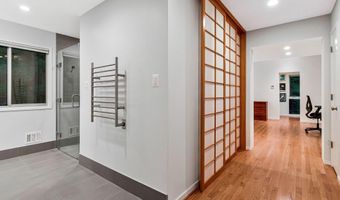 8004 PARK OVERLOOK Dr, Bethesda, MD 20817