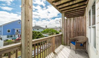 202 Dobbs St C, Atlantic Beach, NC 28512
