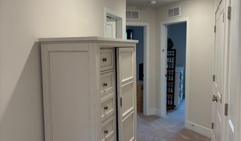 12441 OAK LEAF Ln 2, Berlin, MD 21811