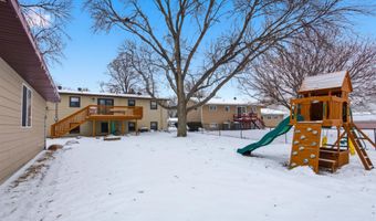 11 Linda Ln, Aberdeen, SD 57401