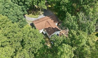 12 Highpoint Dr, Albrightsville, PA 18210