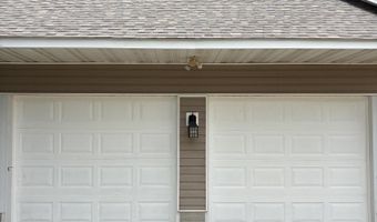 417 S Lincoln Ave, Aurora, MO 65605