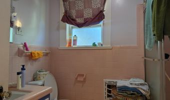 446 Ballentine St, Bay St. Louis, MS 39520