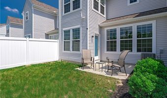 835-2 Dipper Ln, Aurora, OH 44202