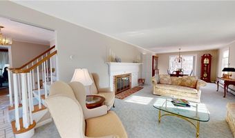 410 Wandsworth St, Narragansett, RI 02882