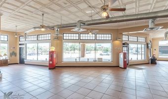 1305 S 1st St, Abilene, TX 79602