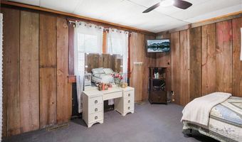 911 E 5th St, Altamont, KS 67330