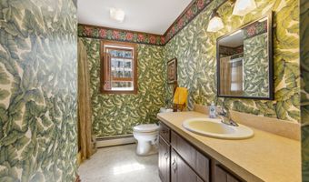 7 Partridge Ln, Burlington, CT 06013