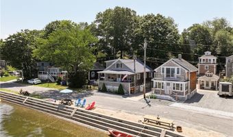 22 Harrison St, Bristol, RI 02809
